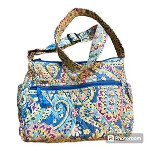 Vera Bradley - paisley quilted purse w/ adjustable strap - 12” x 8.5” multicolor